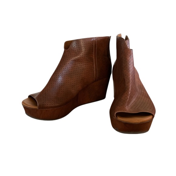 Pierre Dumas, Brown Wedge, Size 10 - Picture 1 of 1